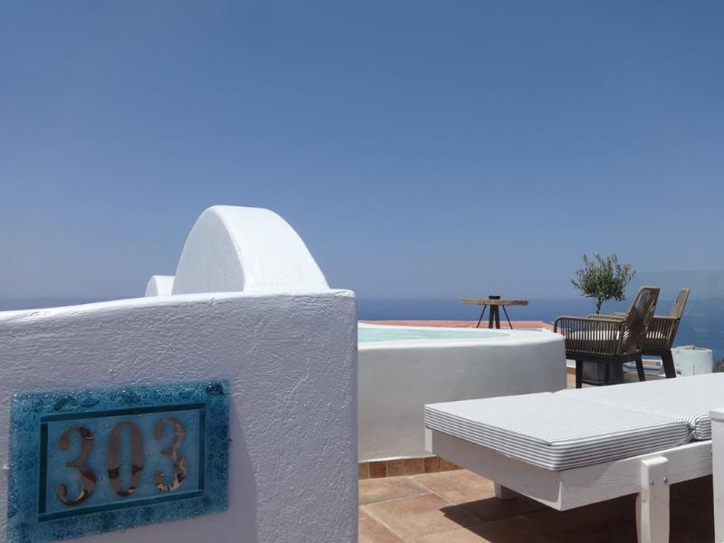 Secret Legend Suites (Adults Only) Oía Exterior photo